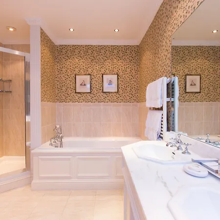 Longueville Manor Saint Saviour