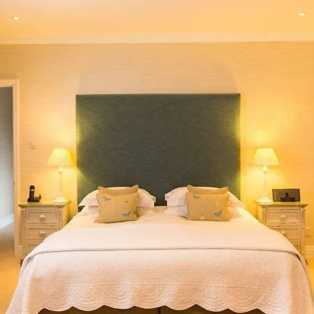 Longueville Manor Saint Saviour